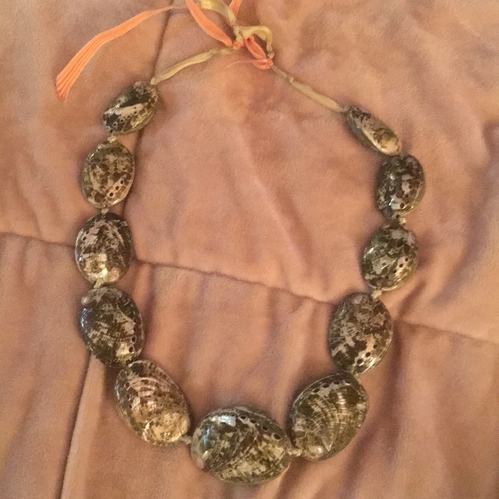 Shell necklace